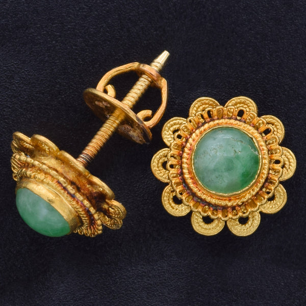 Antique 22K Yellow Gold Green Jade Round Screwback Stud Earrings