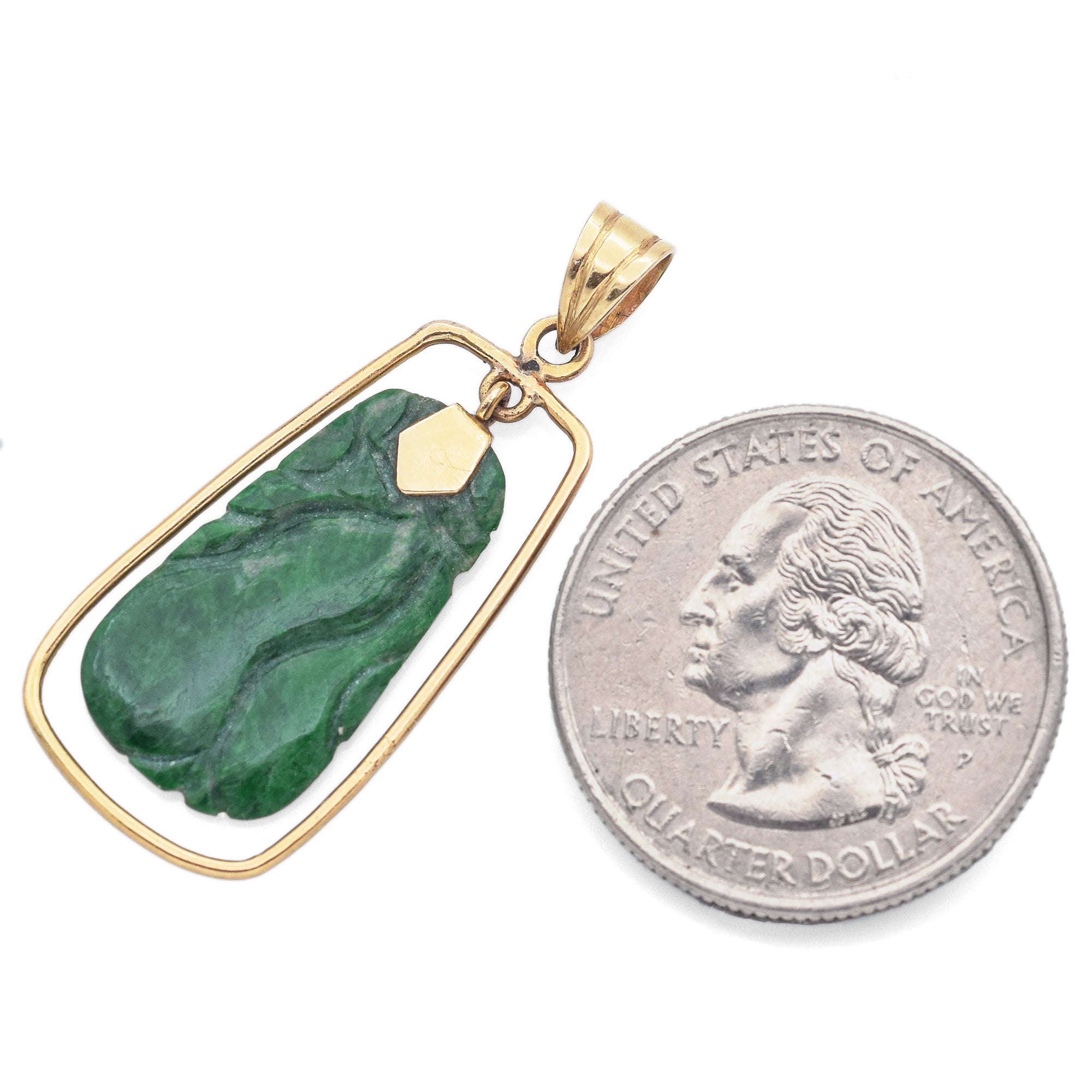 Vintage 14K Yellow Gold Green Jade Carved Squash Fruit Pendant