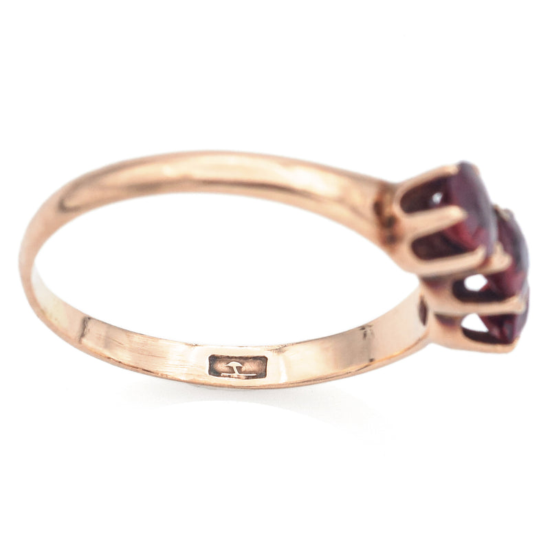 Antique 14K Yellow Gold Garnet Three-Stone Band Ring Size 5.75