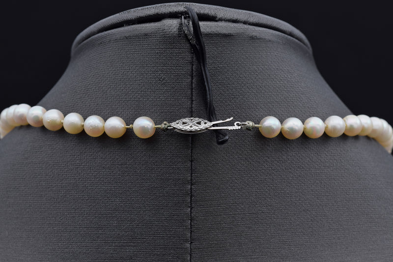 Vintage 14K White Gold 6-6.5 mm Pearl Beaded Strand Necklace 17 Inches + Pouch