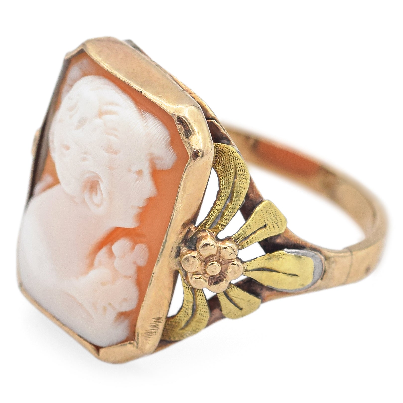 Antique 10K Yellow Gold Cameo Shell Cocktail Ring Size 5.5