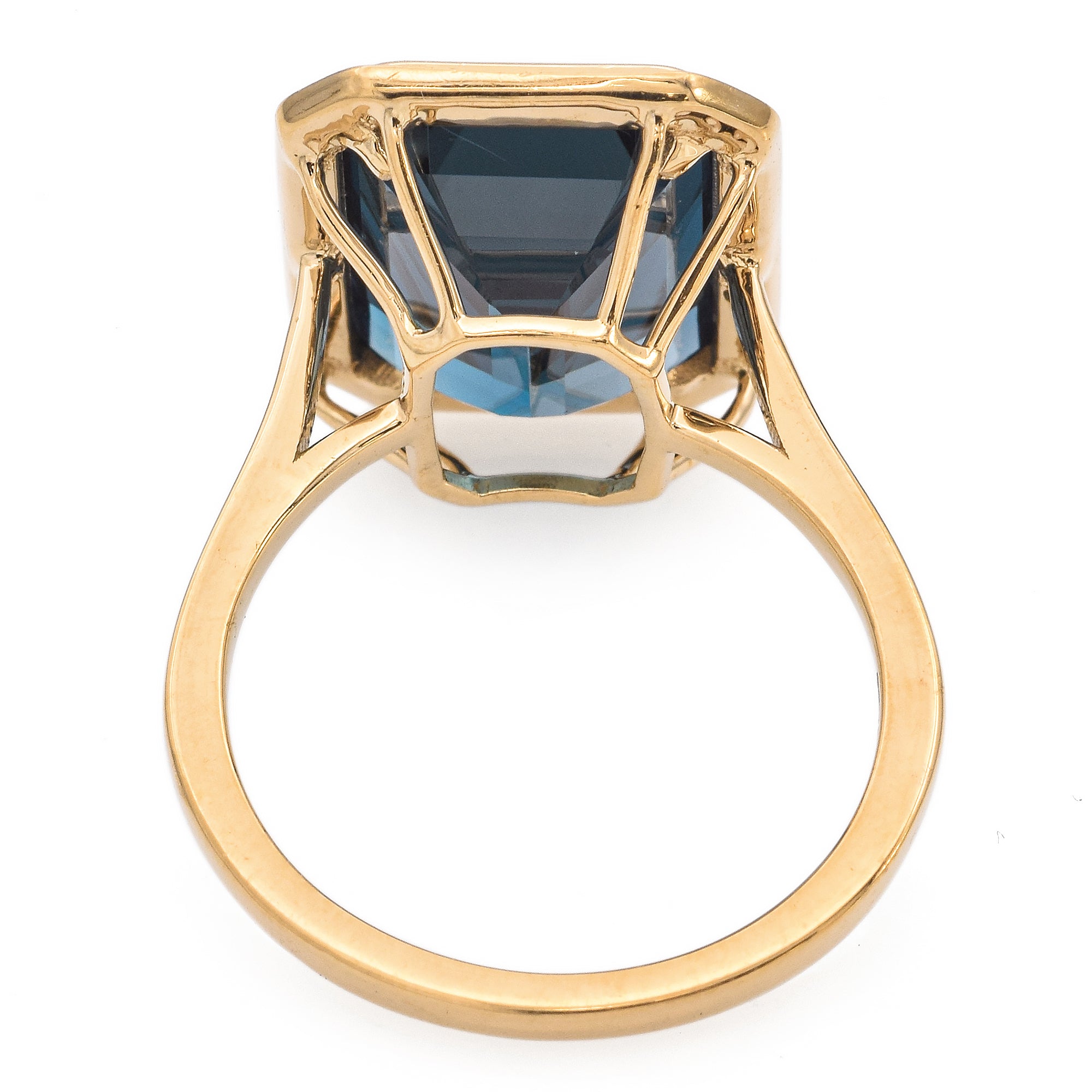 Goshwara 18K Yellow Gold London Blue Topaz Cocktail Ring