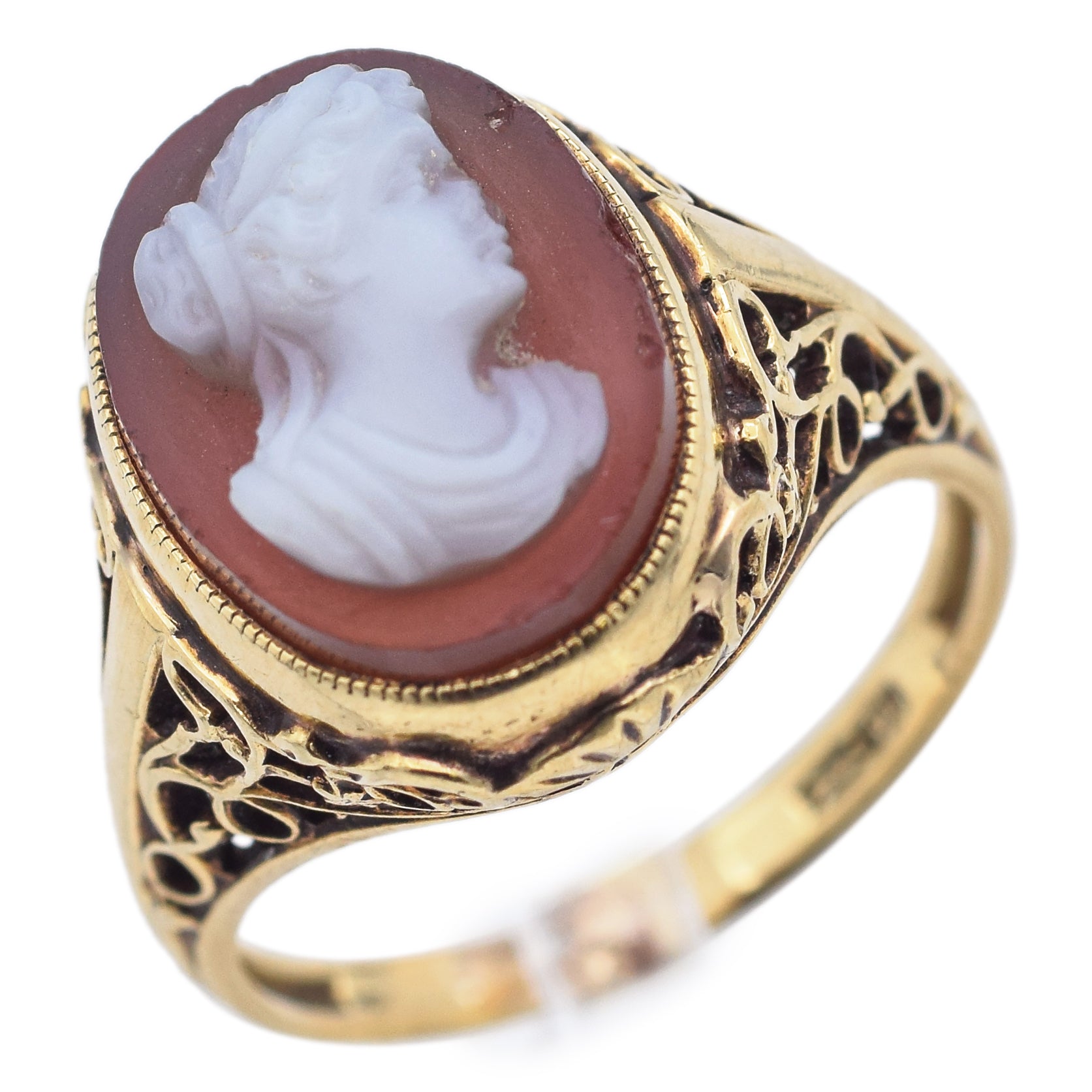 Vintage 14K Yellow Gold Hardstone Cameo Cocktail Ring Size 5