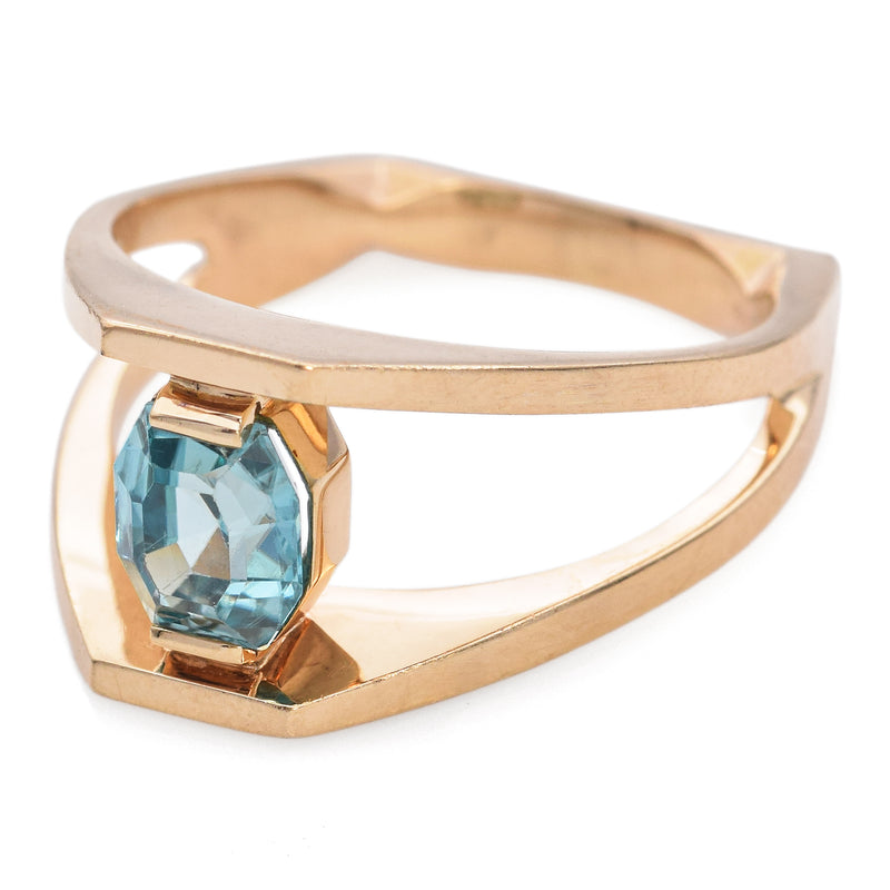 14 Yellow Gold 1.05 Ct. Blue Zircon Split Shank Ring