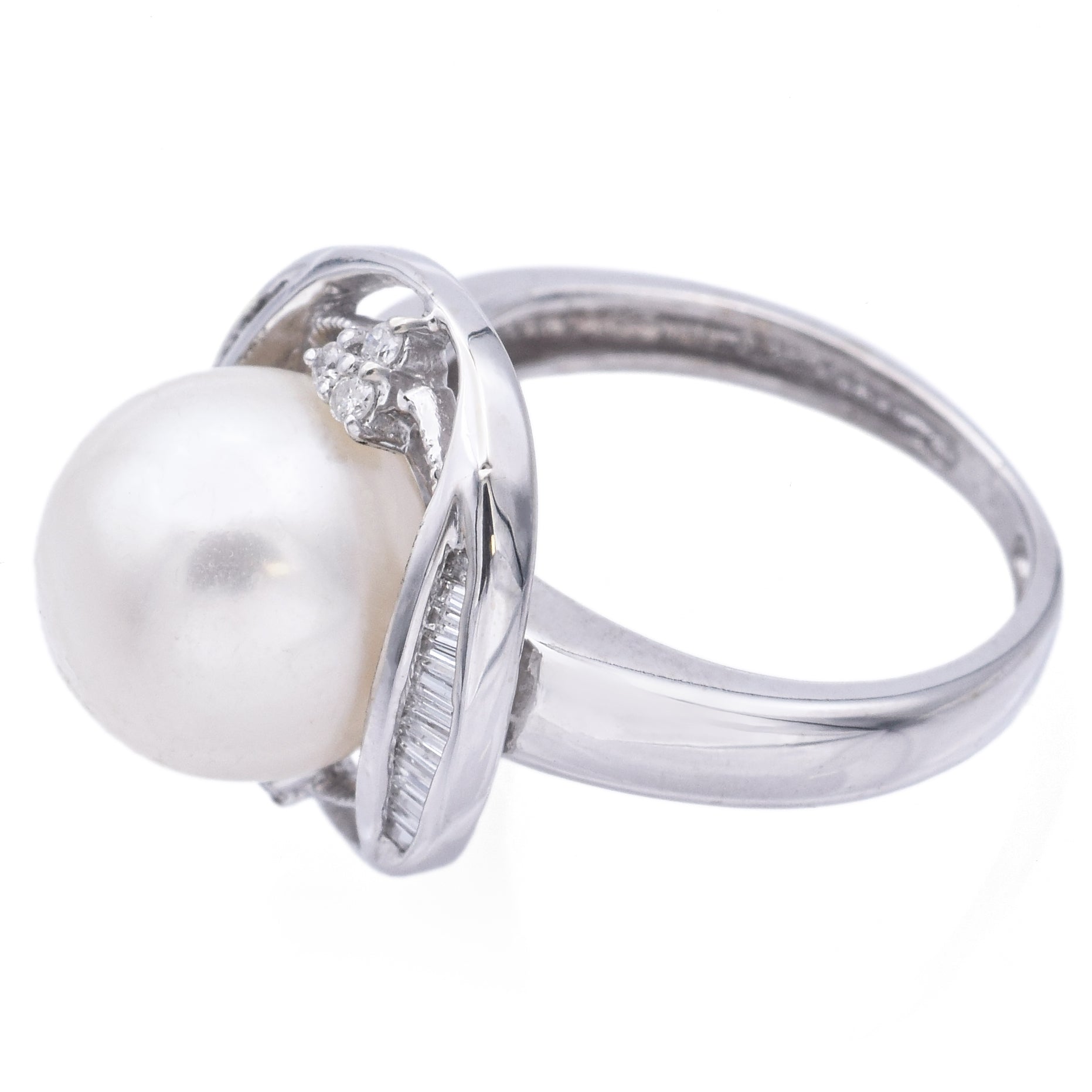 Vintage 14K White Gold Pearl & Diamond Cocktail Ring Size 4.75