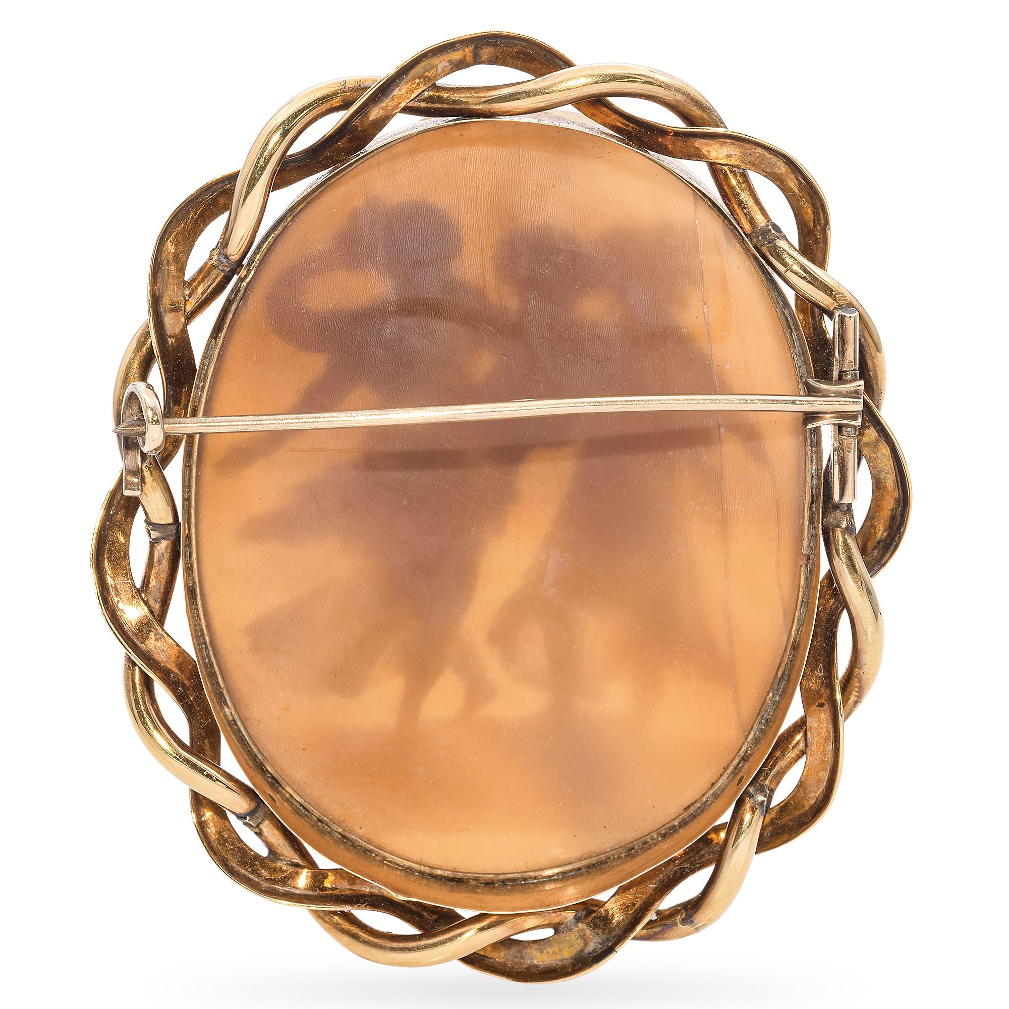 Antique 12K Yellow Gold Rejoicing Shell Cameo Brooch