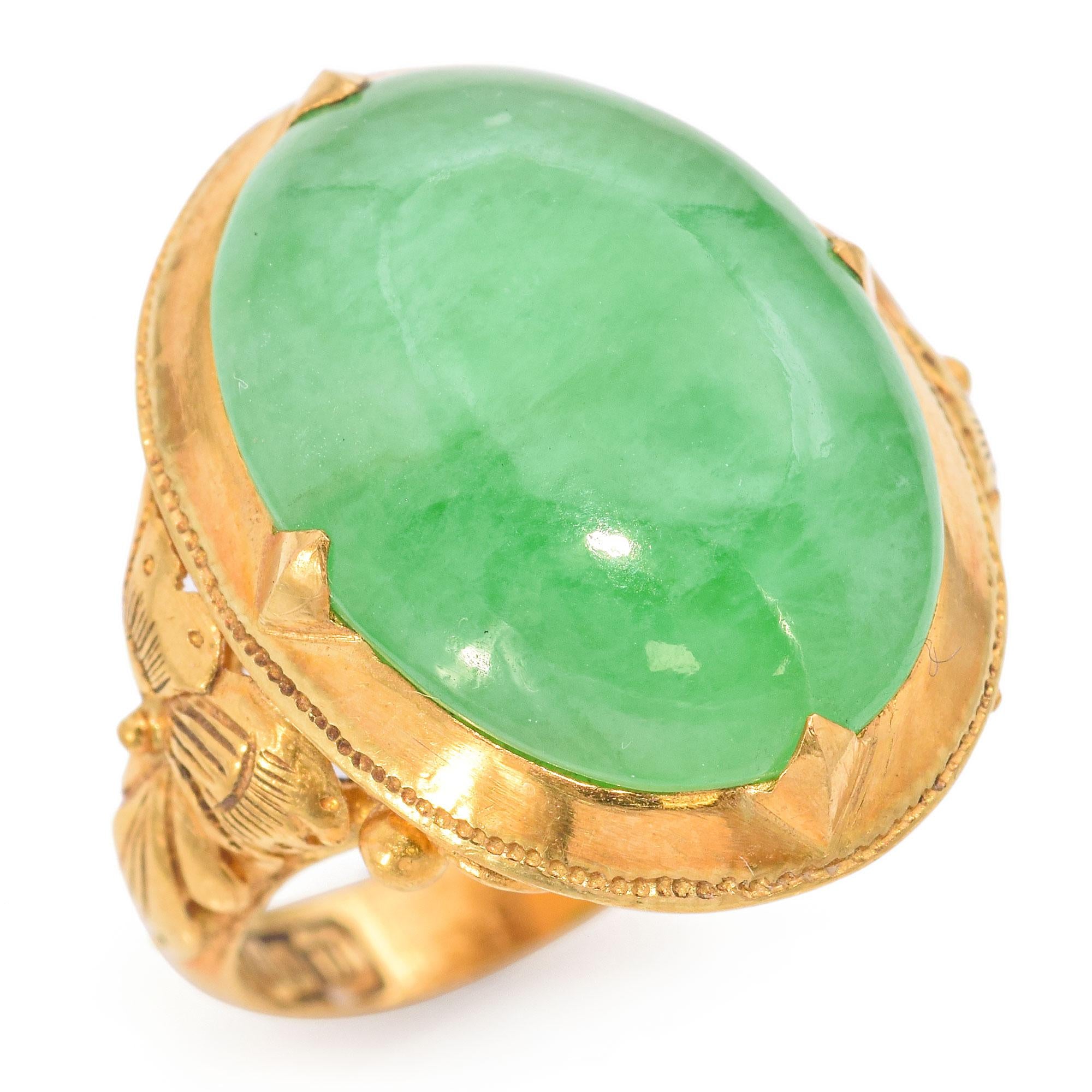 Vintage 22K Yellow Gold Large Green Jade Cabochon Statement Ring