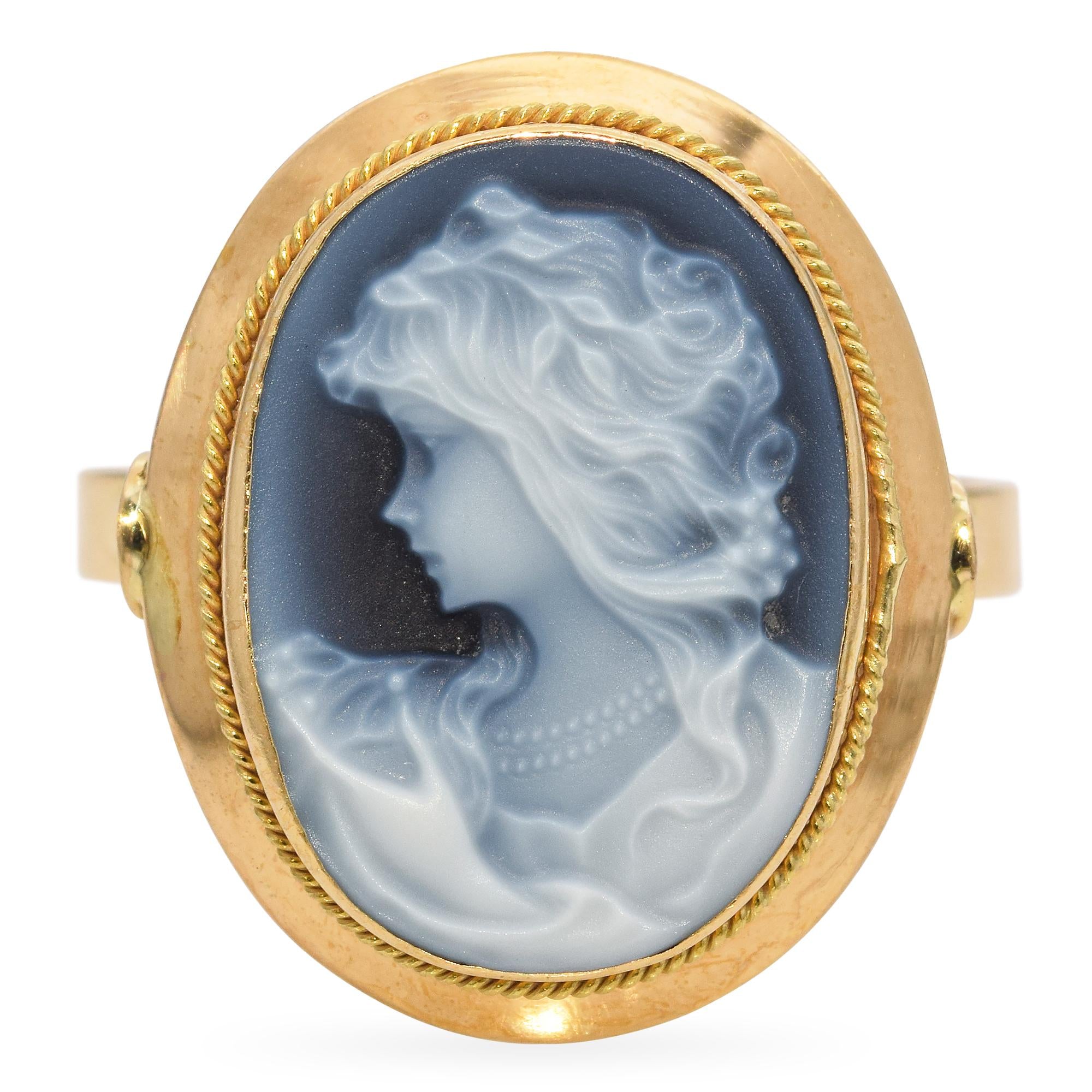 Vintage 18k Yellow Gold Hardstone Cameo Ring