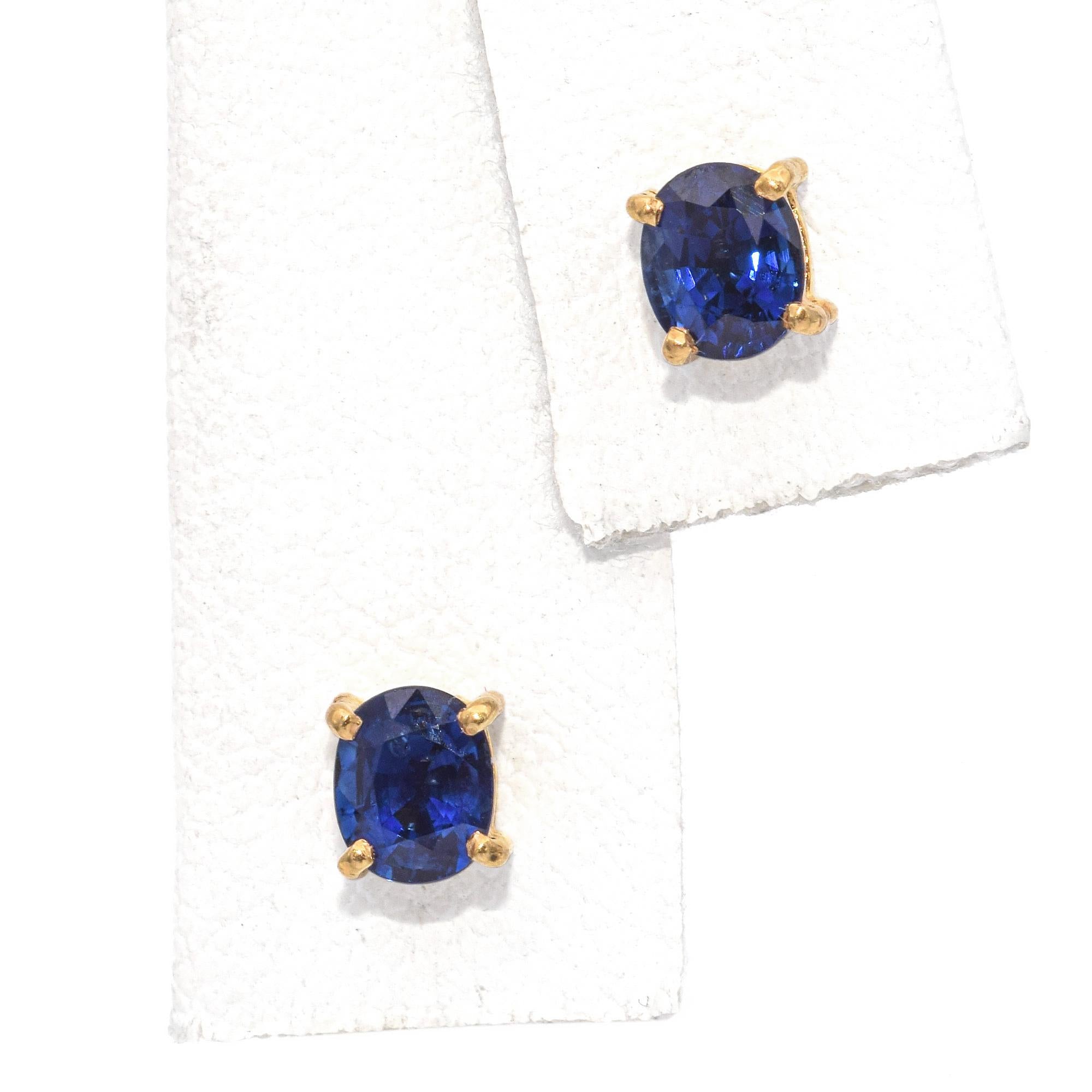 18K Yellow Gold Oval 0.68 TCW Sapphire Stud Earrings