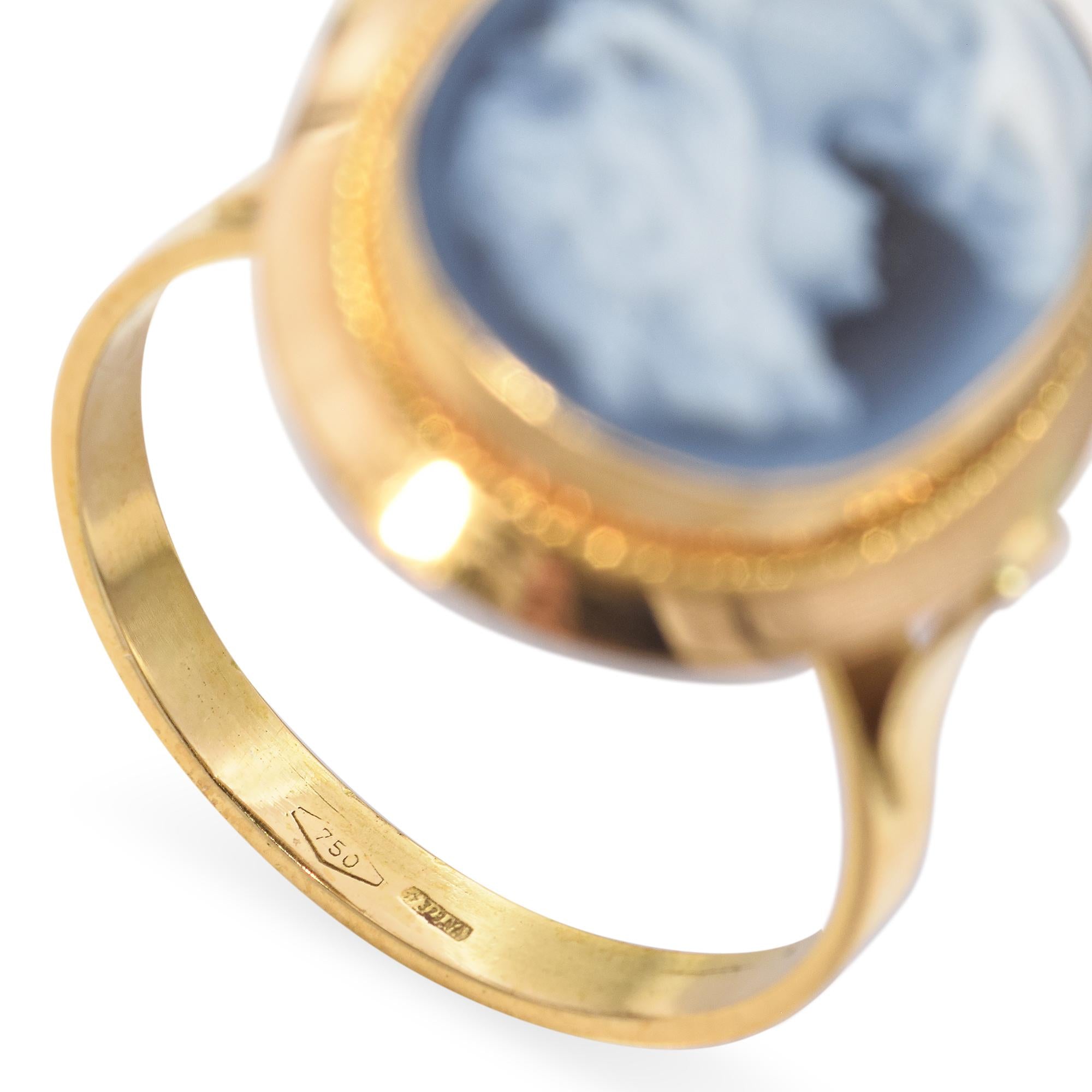 Vintage 18k Yellow Gold Hardstone Cameo Ring