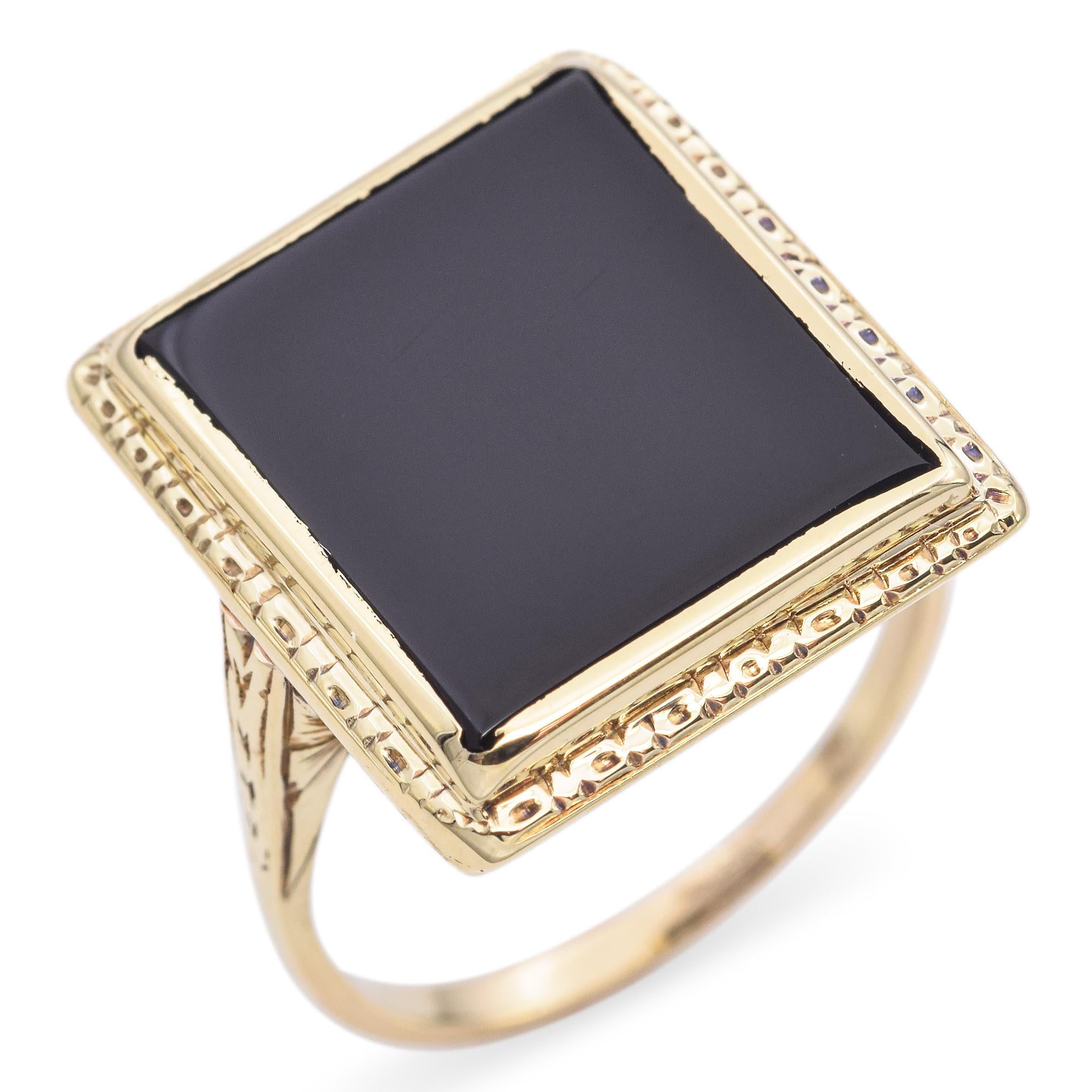 Vintage 14K Yellow Gold Black Onyx Rectangle Signet Ring