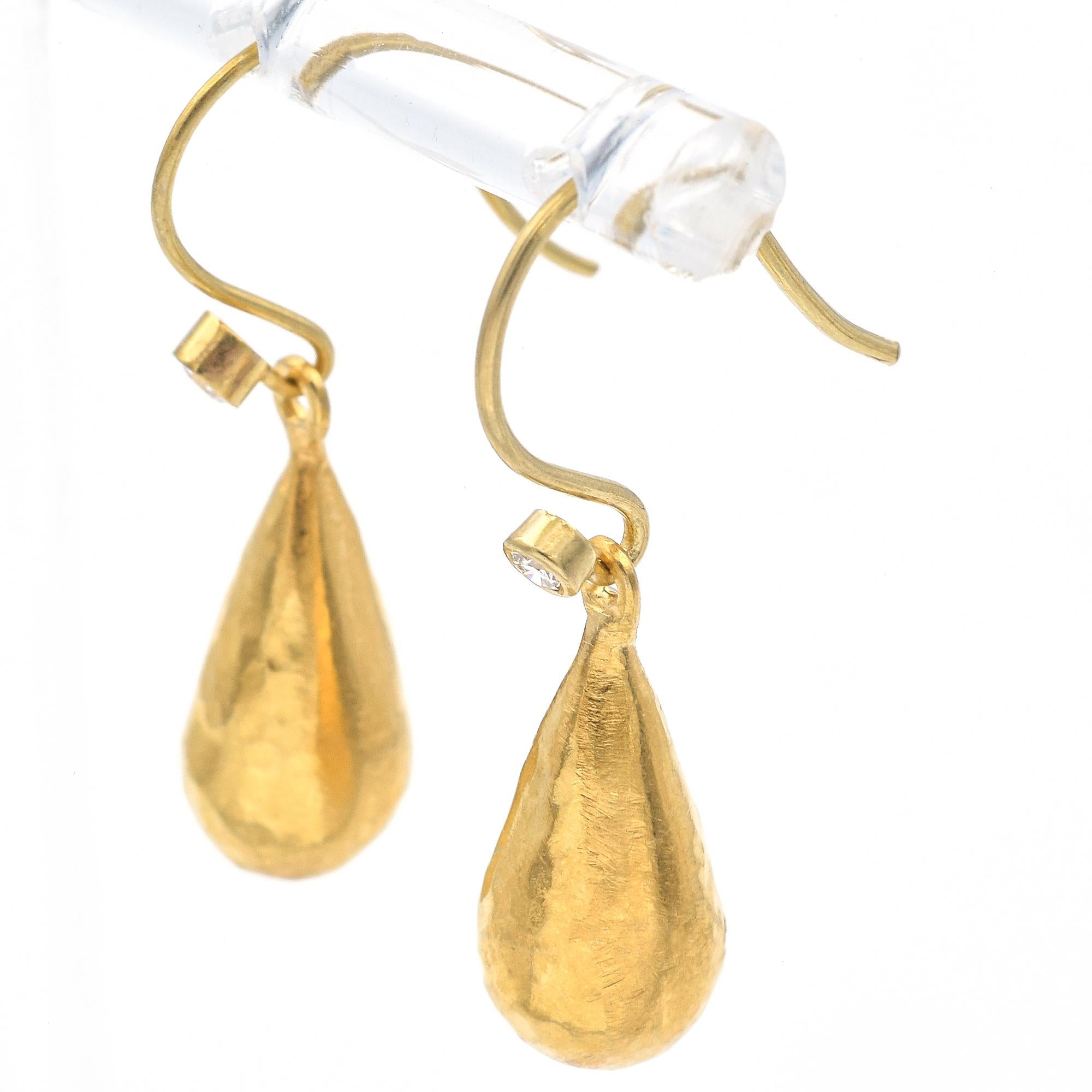 Estate 18K Yellow Gold Diamond Hammered Pear Drop Dangle Earrings