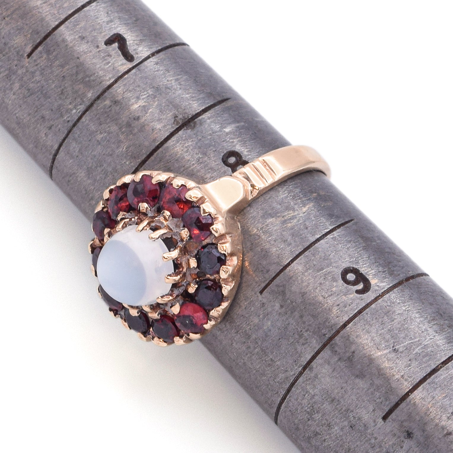 Vintage 14K Yellow Gold Moonstone & Garnet Round Cocktail Ring Size 8