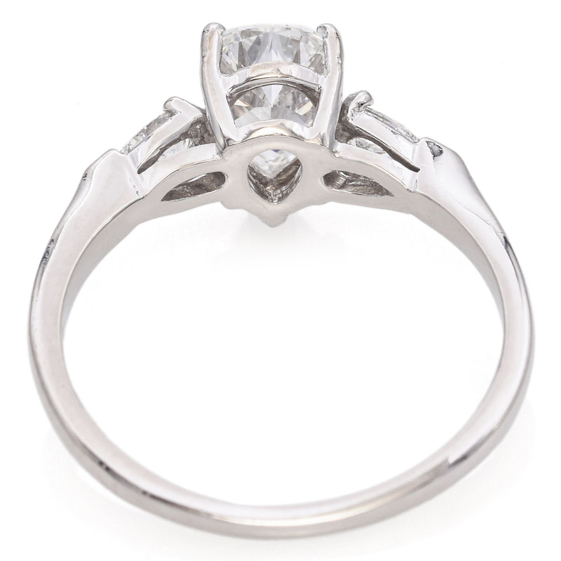 GIA Certified 0.92Ct Pear Cut VS1 Center Diamond Platinum Ring 1.24 TCW