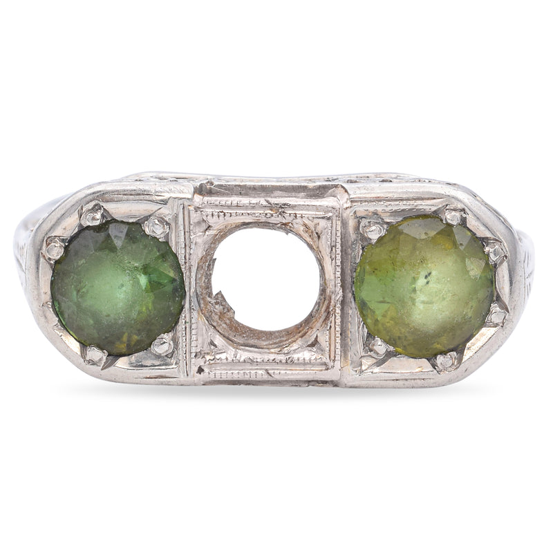 Vintage 18K White Gold 0.89 TCW Peridot Filigree Ring