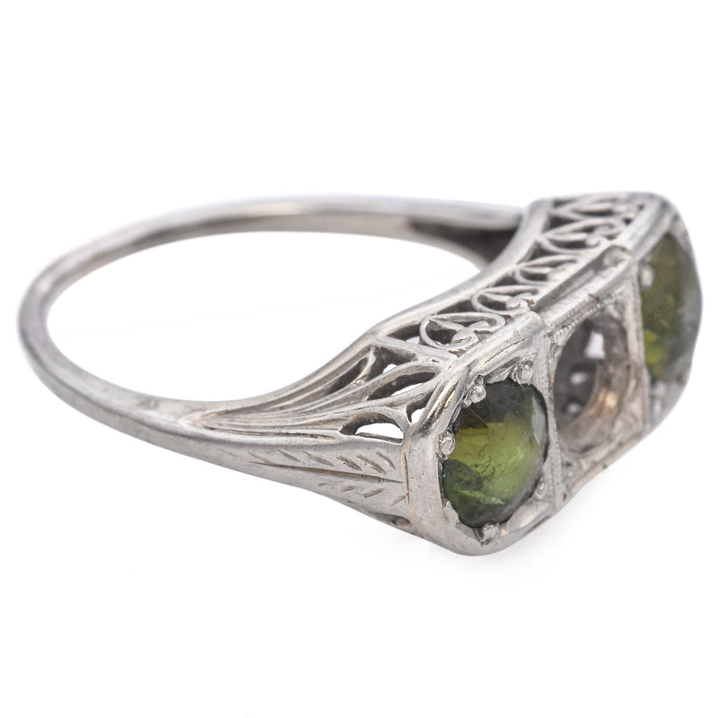 Vintage 18K White Gold 0.89 TCW Peridot Filigree Ring