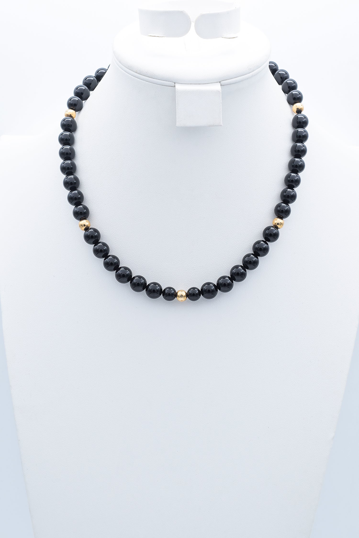 Vintage 14K Yellow Gold Black Onyx Beaded Strand Necklace 18 Inches