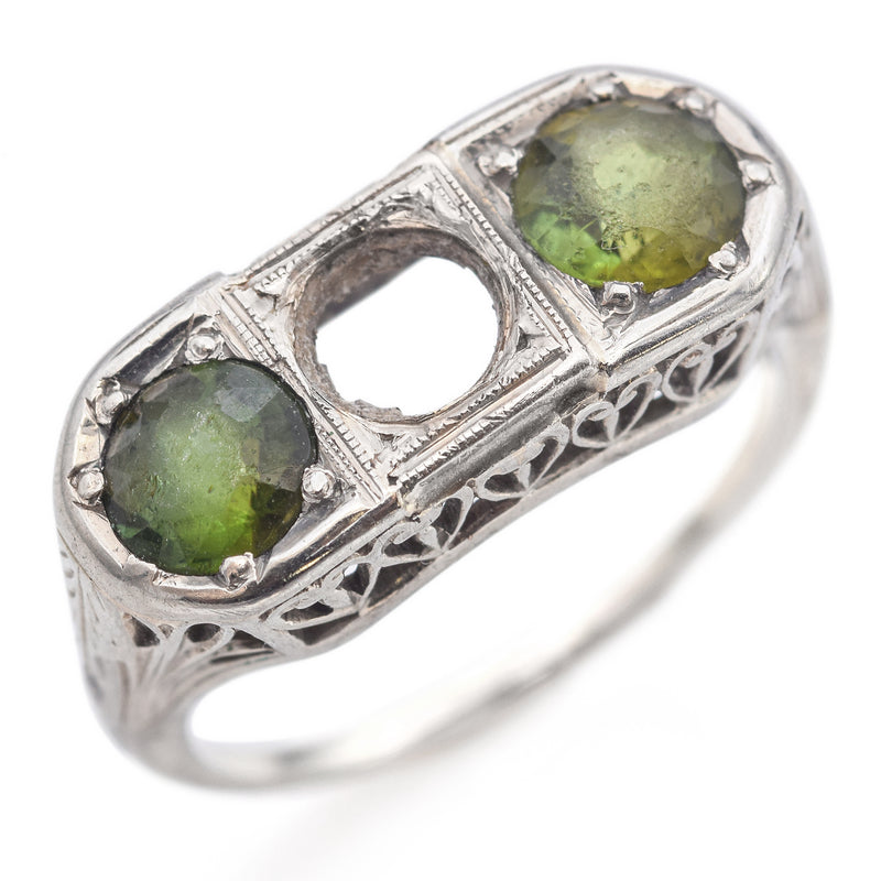 Vintage 18K White Gold 0.89 TCW Peridot Filigree Ring