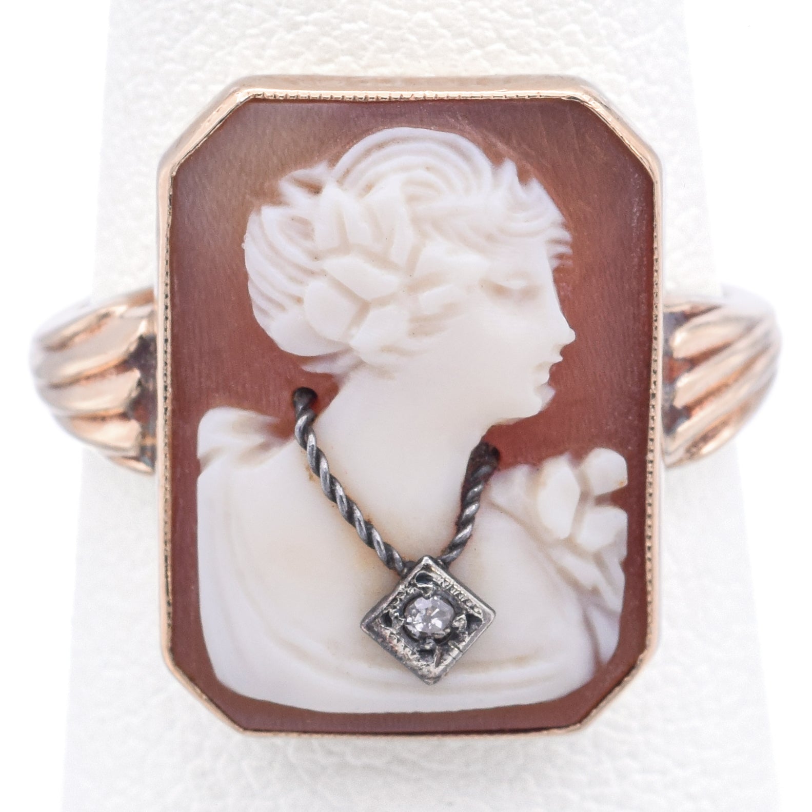 Antique 10K Yellow Gold Cameo & Diamond Ring Size 6